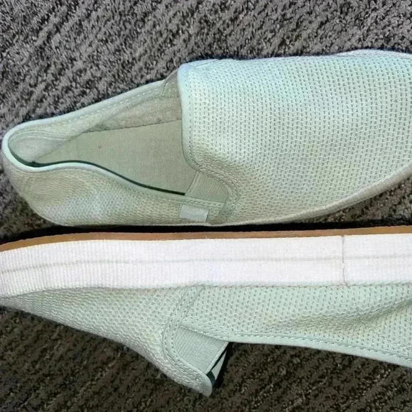 UGG shoes size 9.5 - Picture 8 of 9